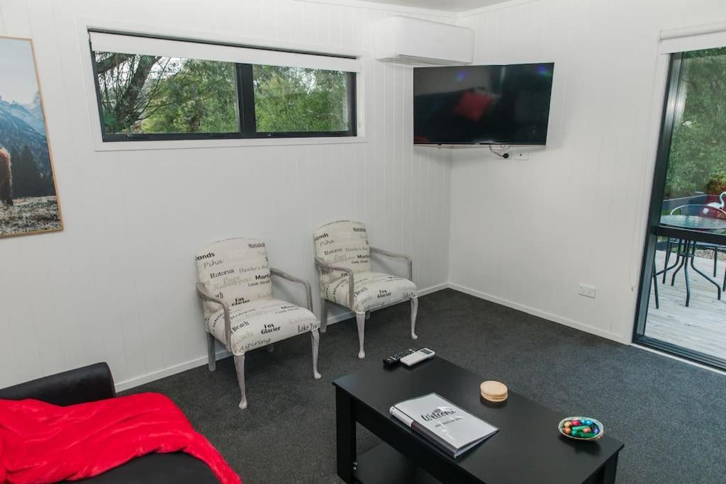 奥克兰Bombay Hills Modern Retreat公寓 外观 照片