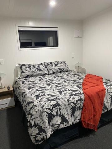 奥克兰Bombay Hills Modern Retreat公寓 外观 照片